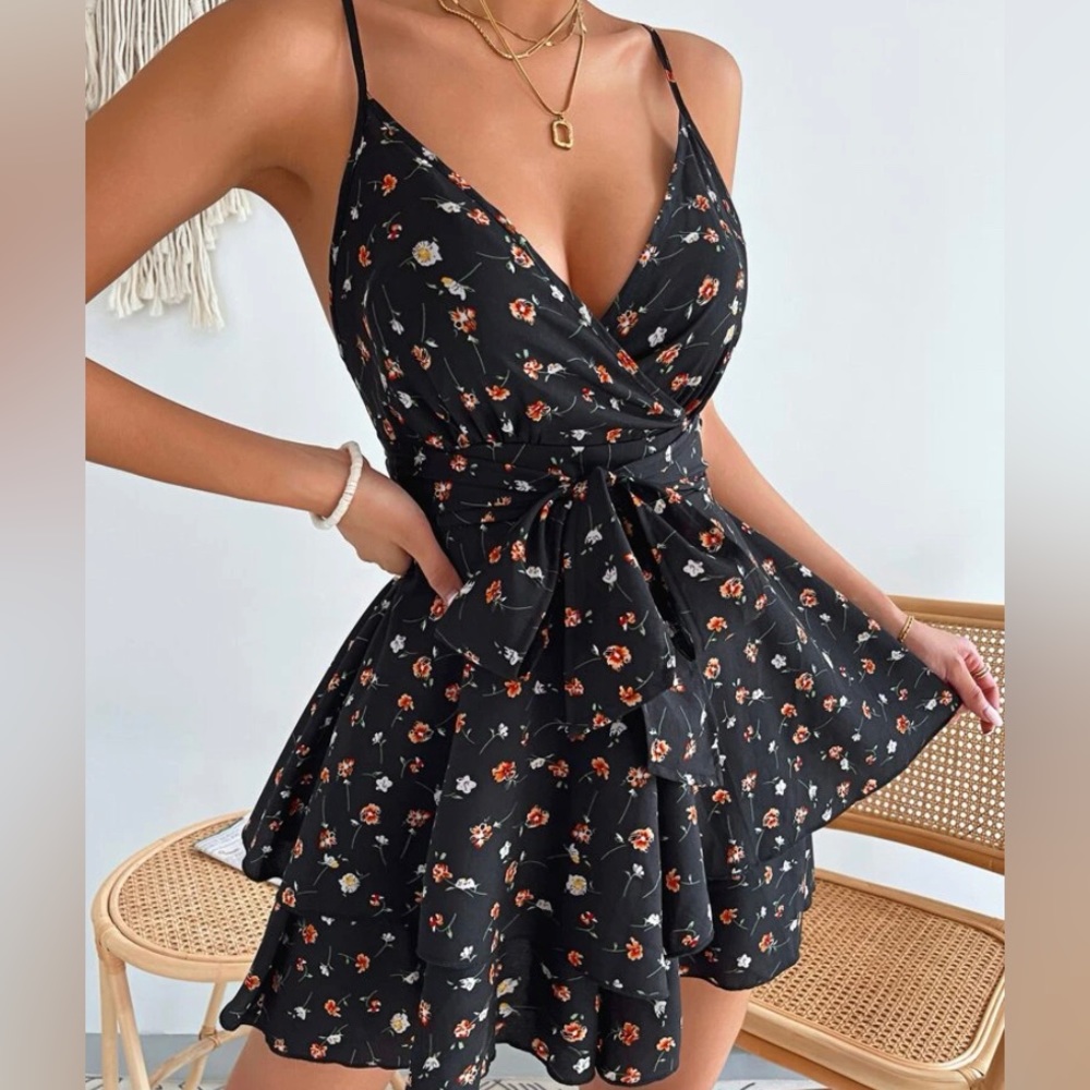 Ditsy, floral, cross back, tie in front, romper